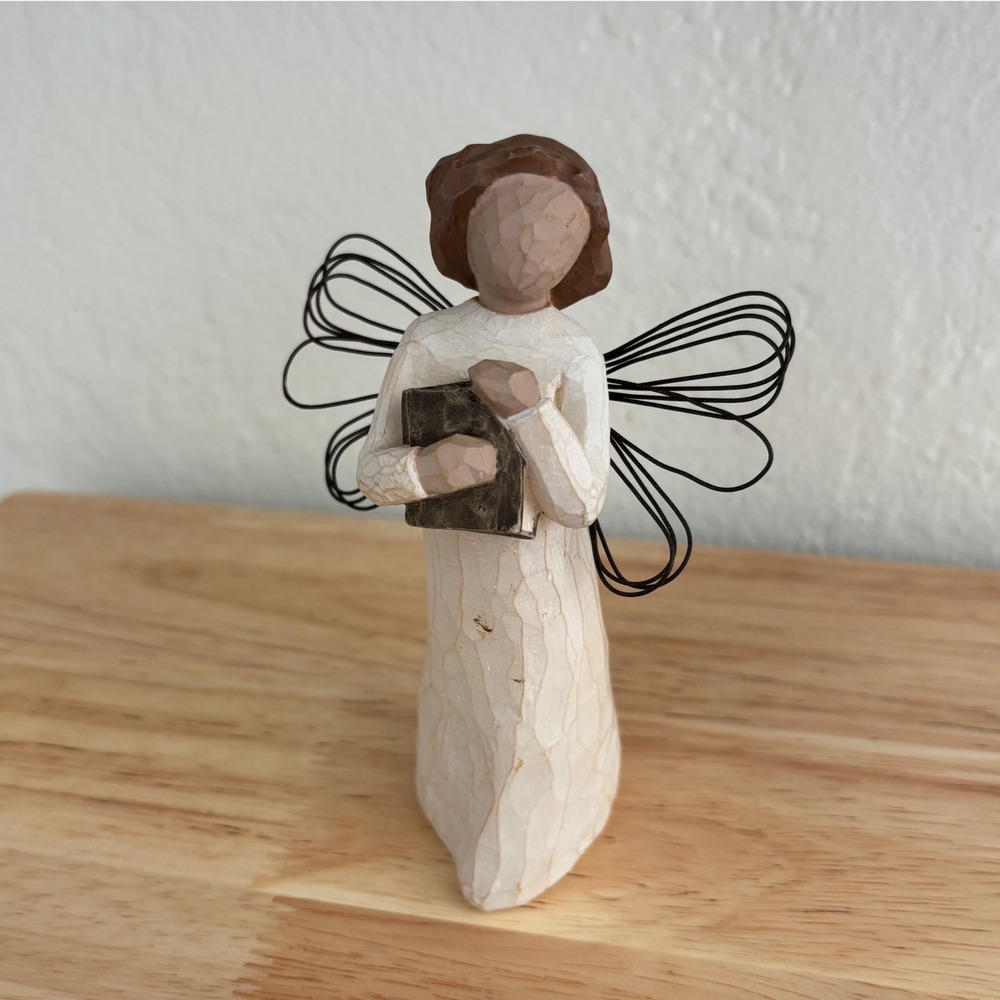 Willow Tree Angel of Learning Figurine Cream Susan Lordi Demdaco 1999